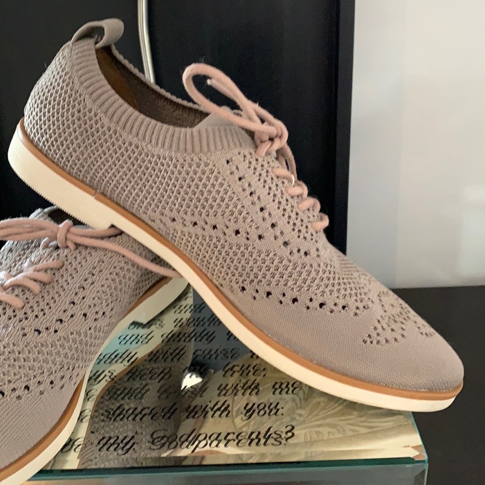 Woman’s loafers